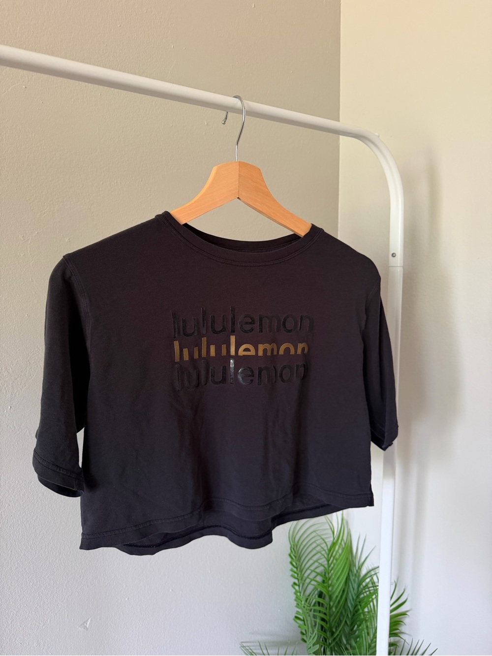 Lululemon black written logo gold limited edition tee shirt short sleeve small
